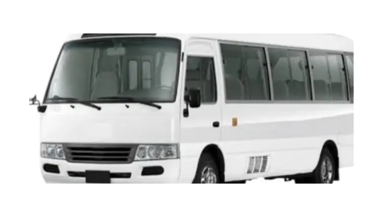 Toyota Coaster — 28 places disponible à la location chez KinCar Express
