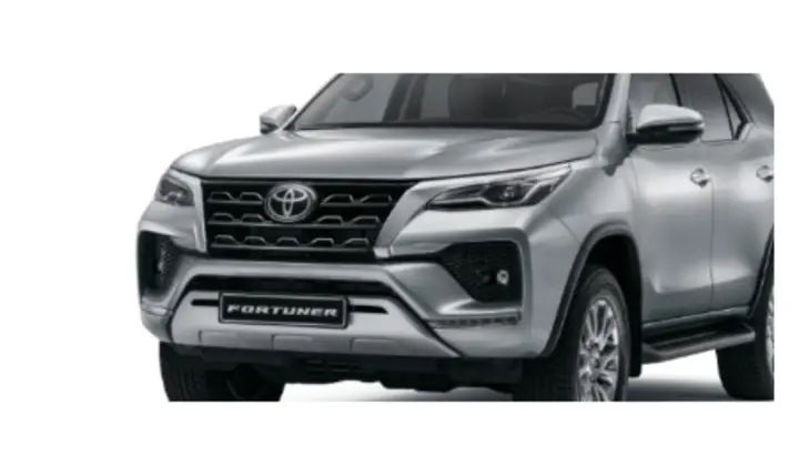 Toyota Fortuner récent disponible à la location chez KinCar Express