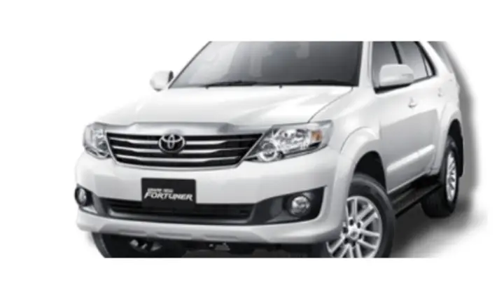 Toyota Fortuner disponible à la location chez KinCar Express